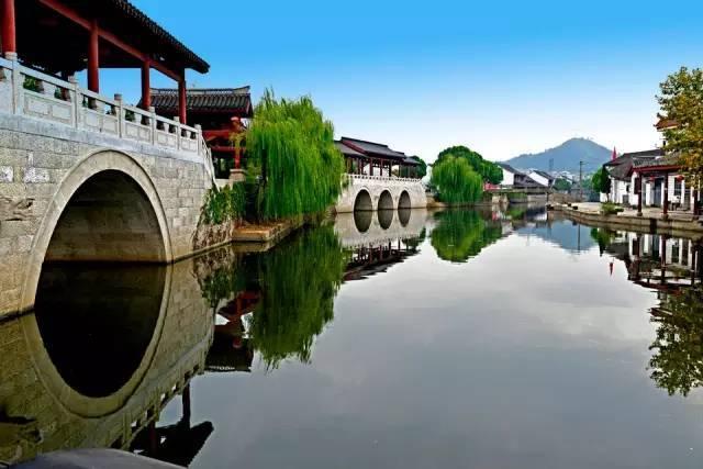 玲娜贝儿开口说话了，为什么玲娜贝儿的嗓音让多数网友接受不了呢？游戏画面